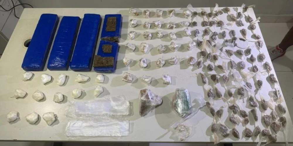 Homem é preso com mais de 5 kg de drogas em Bom Jesus da Lapa