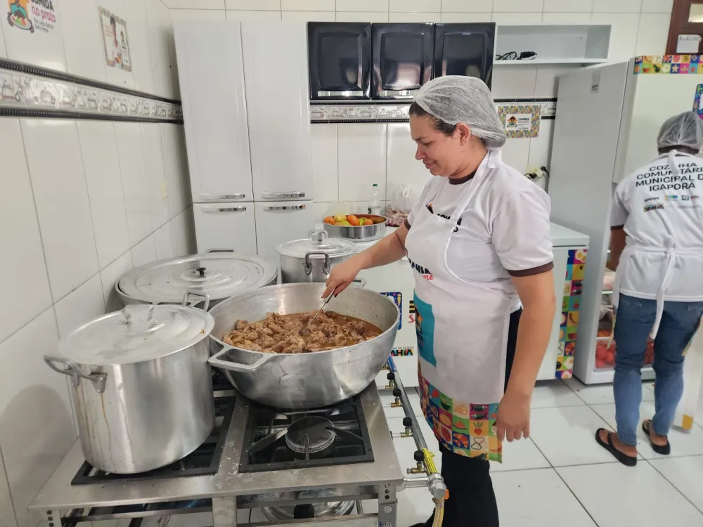 Cozinha comunitária distribui 200 marmitas diariamente em Igaporã