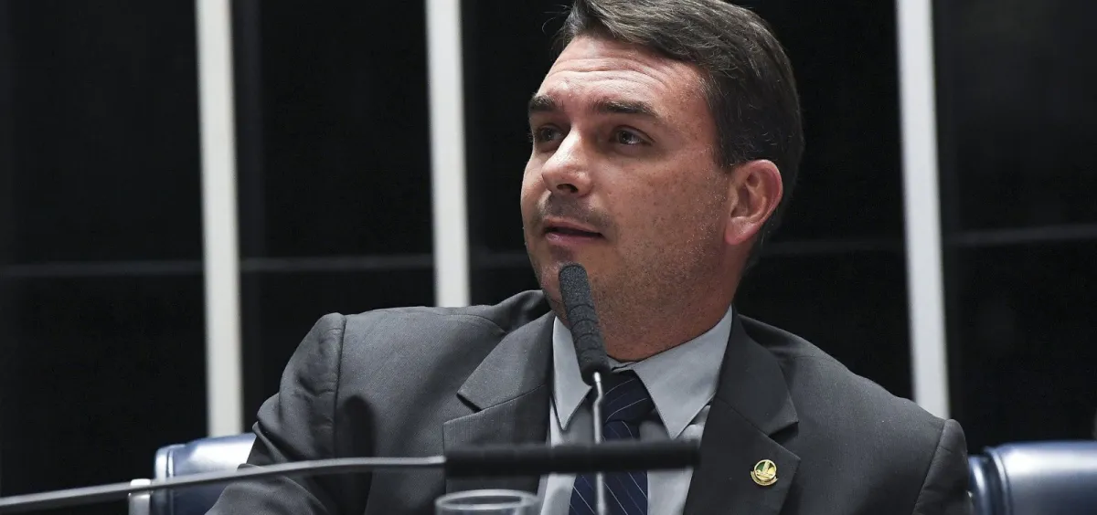Plano de governo de Flávio Bolsonaro propõe corte de pelo menos 10 ministérios