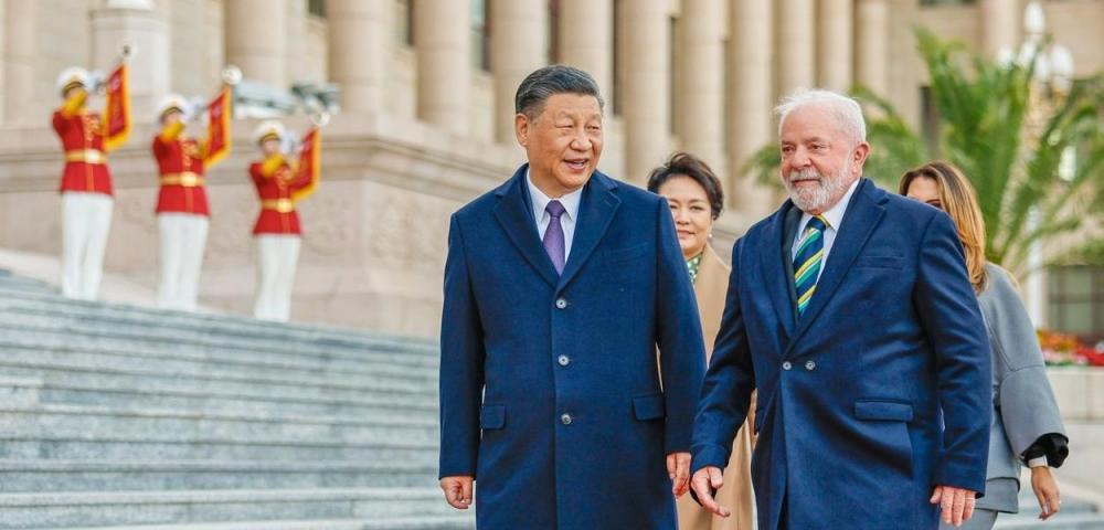 Lula se reúne com presidente chinês e assina 15 novos acordos entre os países