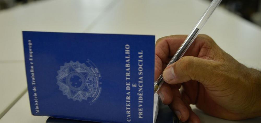 Criação de empregos formais em novembro atinge maior nível desde 2010