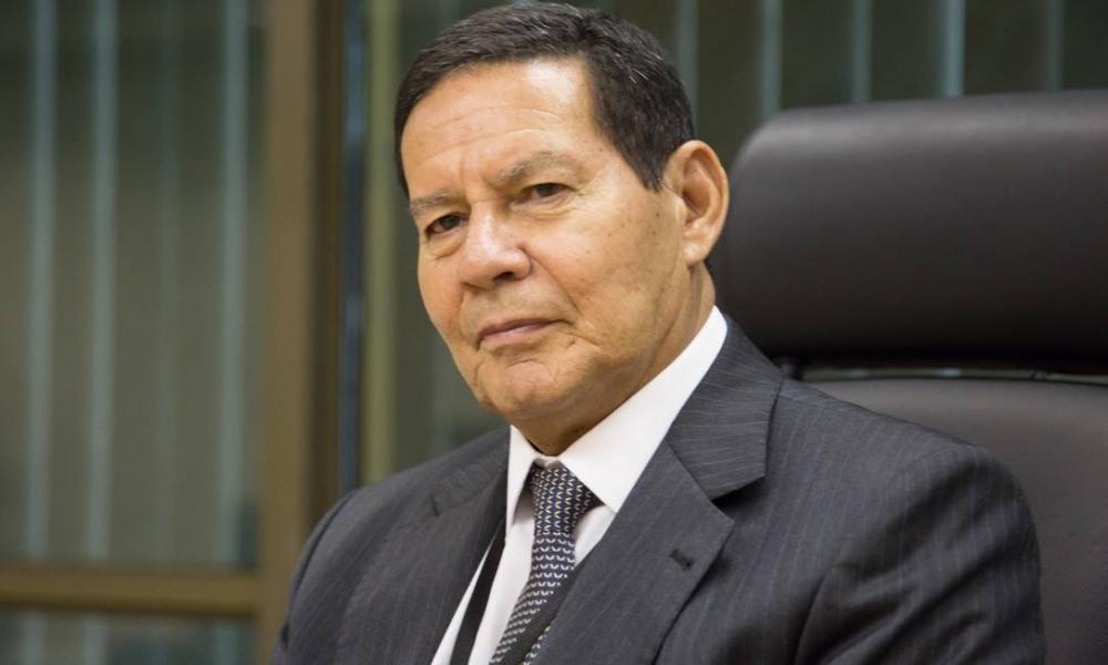 Exame de Mourão para Covid-19 tem resultado negativo