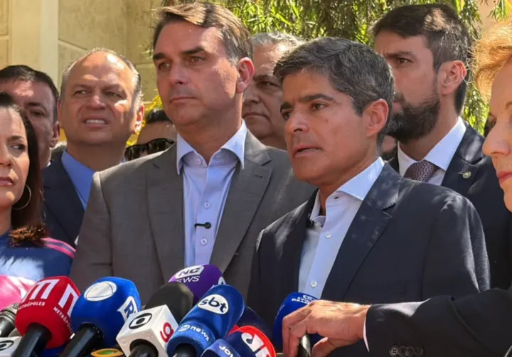 ACM Neto confirma apoio a Flávio Bolsonaro e promete campanha na Bahia
