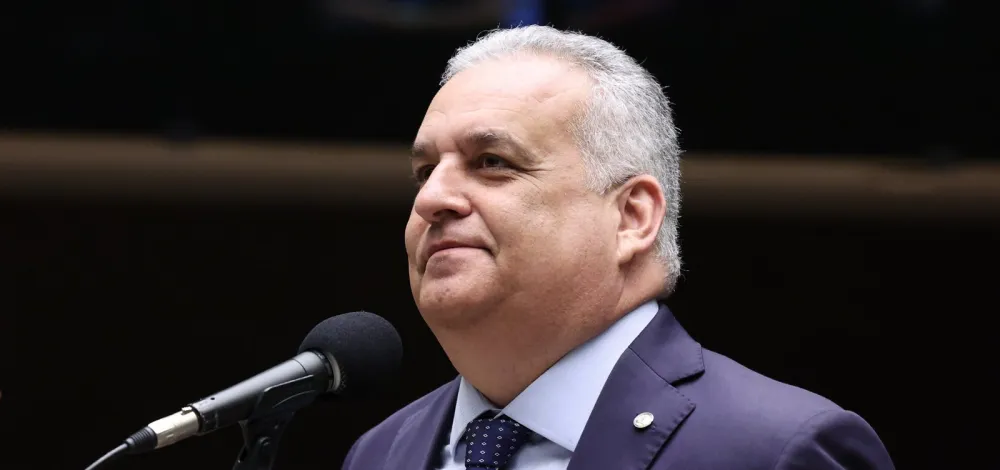 Quem é Alfredo Gaspar, escolhido como vice de Flávio Bolsonaro na disputa pela Presidência