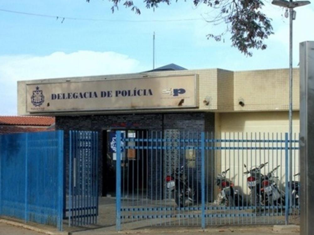 Homem é atingido pelo pai com golpes de facão na zona rural de Carinhanha