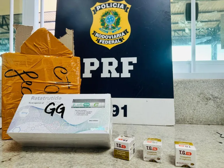 Remédios sem autorização são apreendidos na BR-116 em Vitória da Conquista