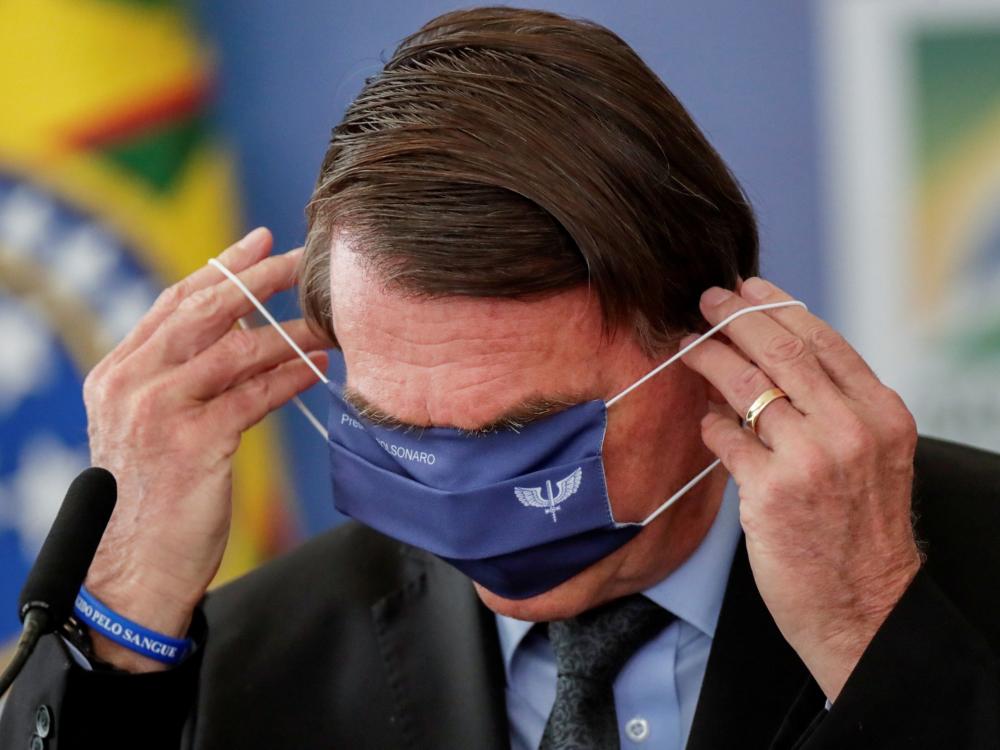 Bolsonaro é indiciado por falsificação em cartão de vacina da Covid-19