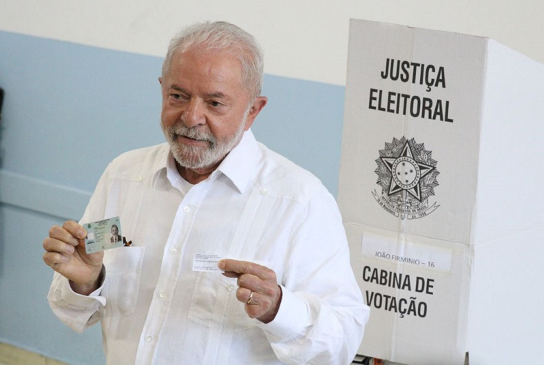 Lula vence o segundo turno e volta para o terceiro mandato de presidente