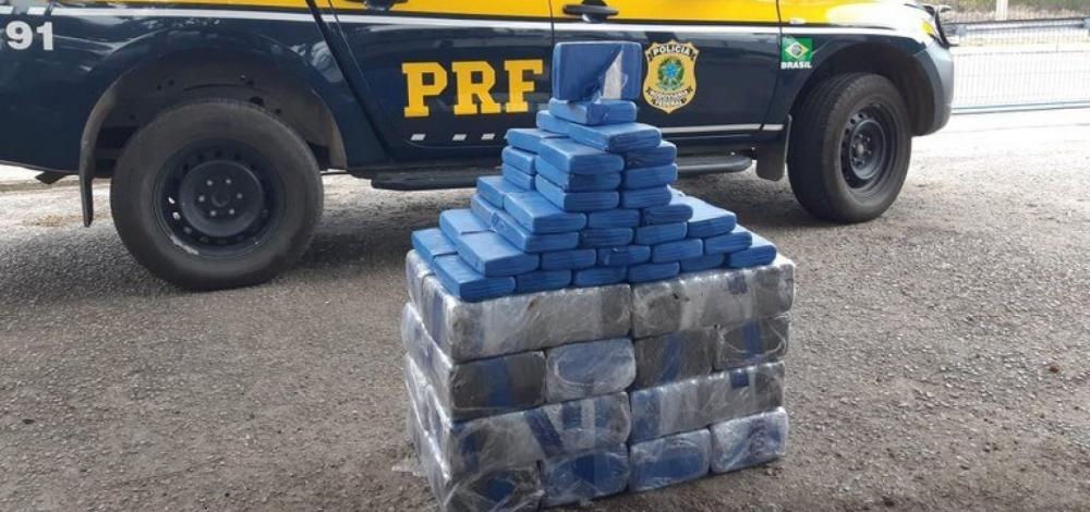 Carga de 225 Kg de cloridrato de cocaína é apreendida pela PRF na BR-116