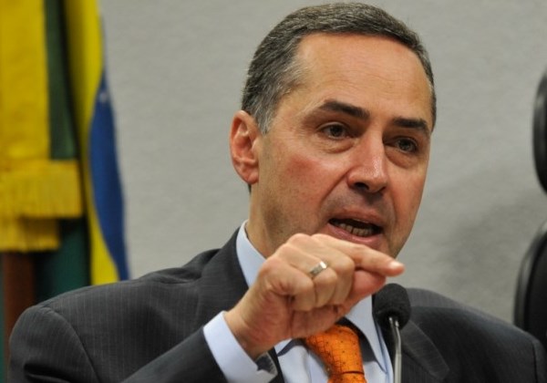 Legalização das drogas reduziria poder do tráfico, diz ministro do STF