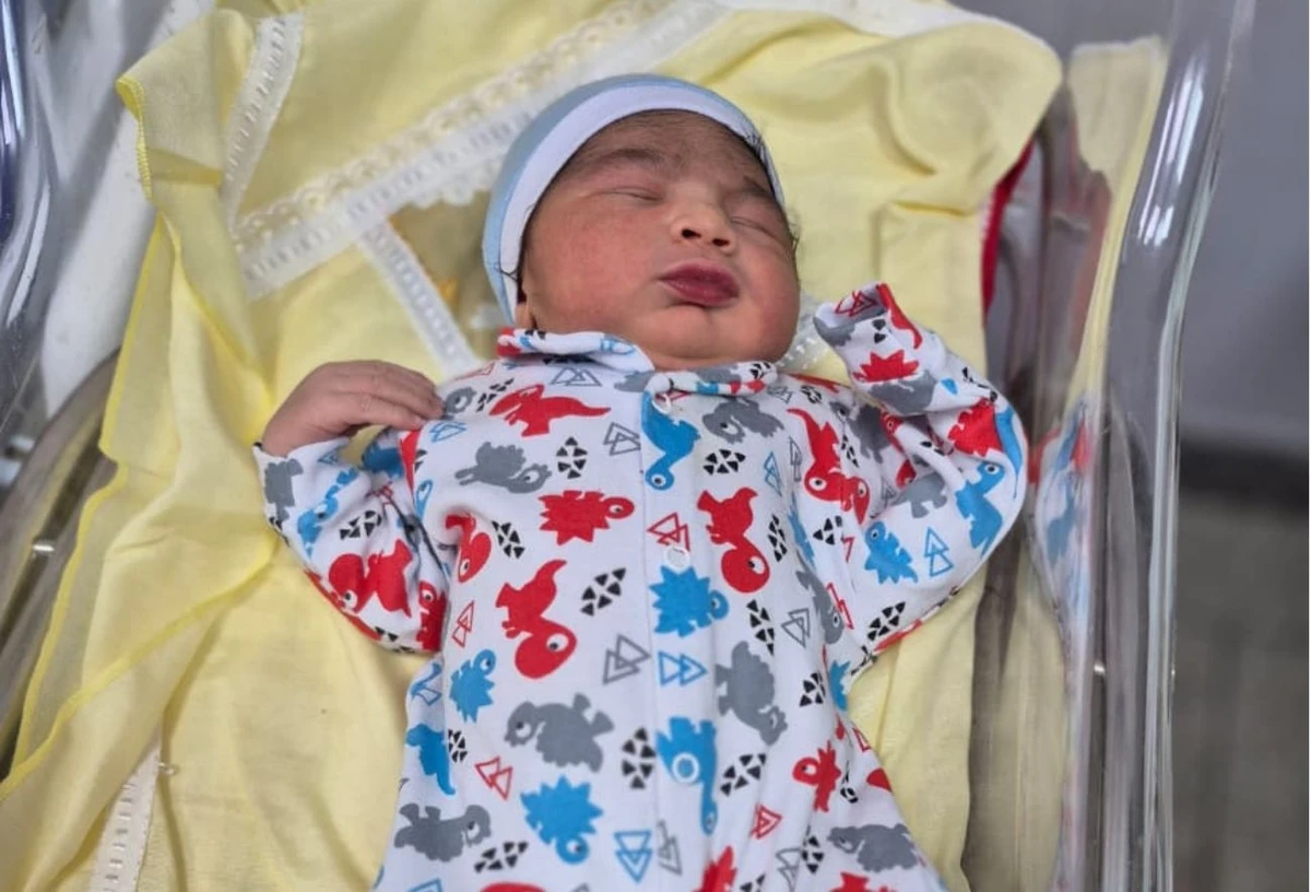 Bebê de 4,4 kg nasce de parto normal em hospital de Ilhéus