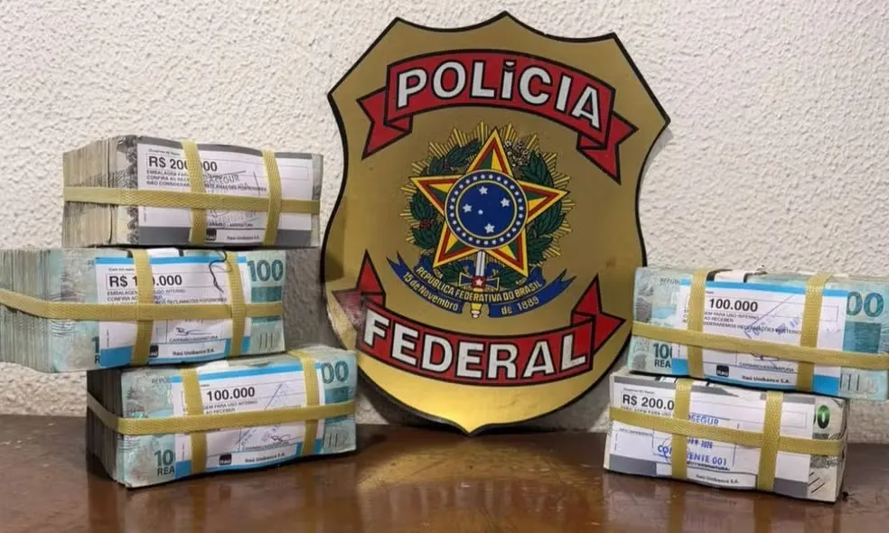 Homem é flagrado com R$ 700 mil em espécie em Porto Seguro