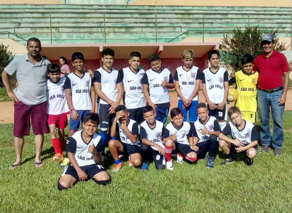 Escolinha de futebol da zona rural de Jacaraci, viaja 135 km durante a madrugada e conquista empate contra selecionado de Caetité 