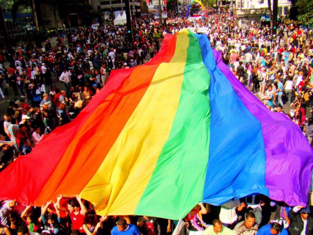 População LGBT é retirada das diretrizes dos Direitos Humanos por MP assinada por Bolsonaro