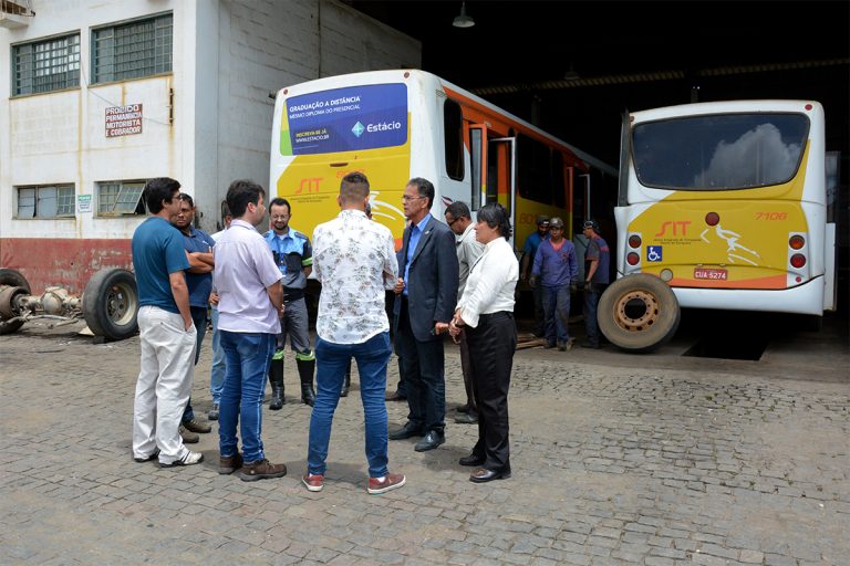 Vitória da Conquista: Após vistoria, Semob ‘lacra’ 24 ônibus da Viação Vitória