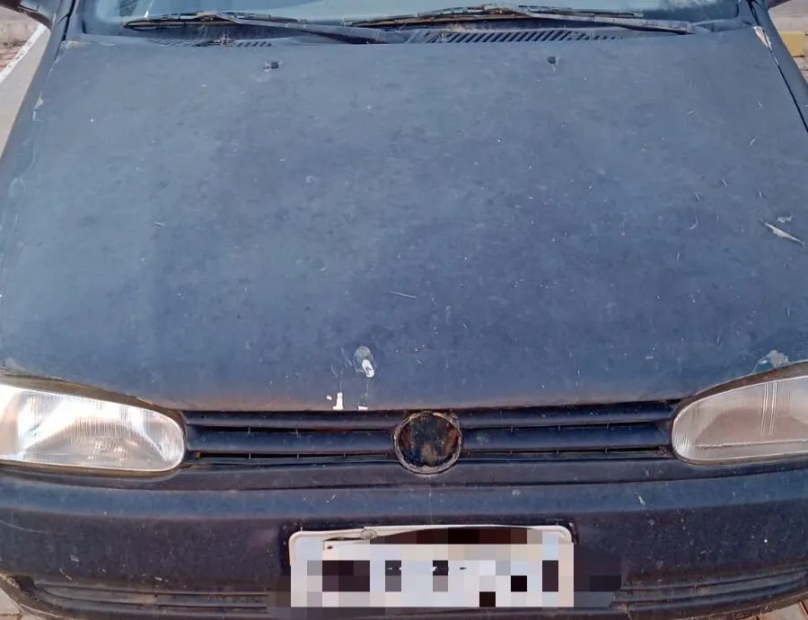 Veículo com restrição de furto é recuperado pela PM, em Caculé