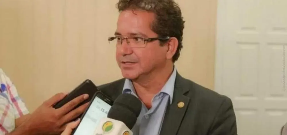 PF investiga repasses de R$ 5,1 milhões a ex-diretor do INSS por meio do escritório do filho