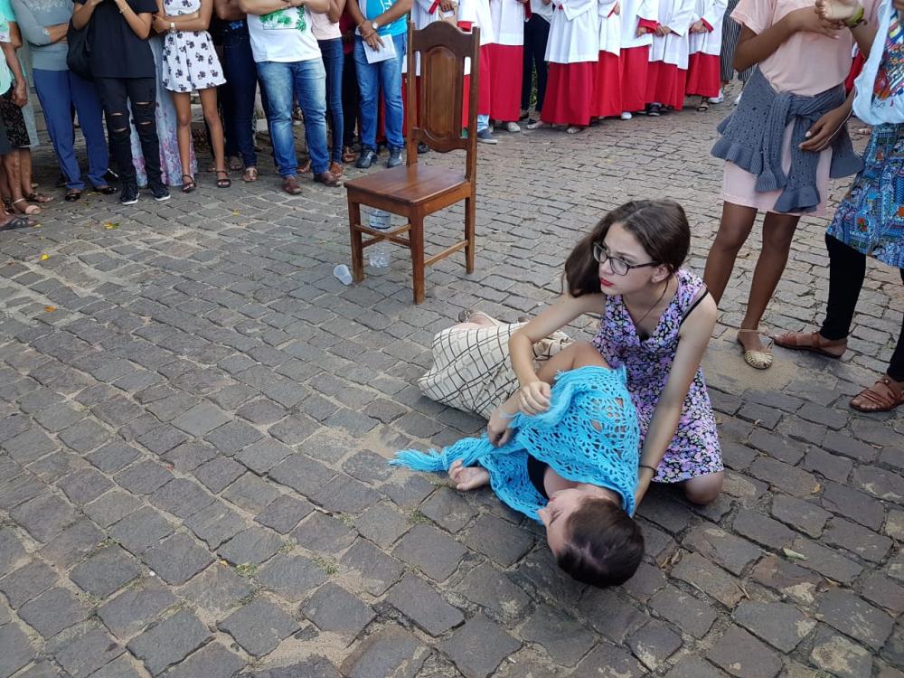 Caetité: fiéis católicos celebram domingo de Ramos, que abriu a Semana Santa