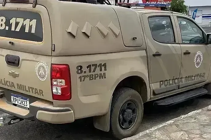 Mulher é atropelada por carro desgovernado e motorista foge em Pindaí