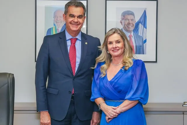 Deputada Ivana Bastos articula e sinal de celular chegará a distritos de Caetité e mais 14 cidades