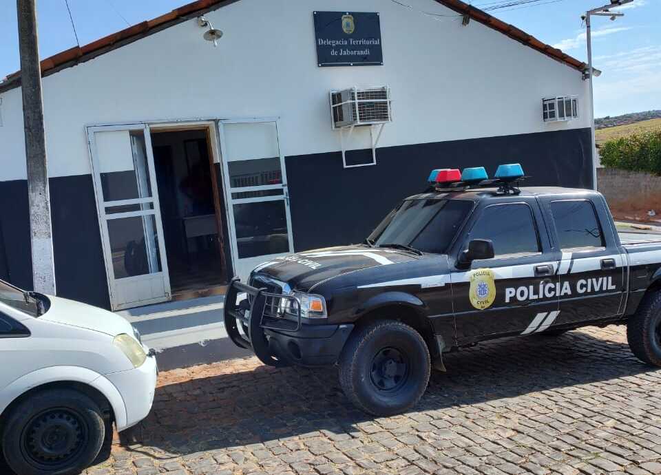 Oeste: Homem é preso acusado de abuso sexual contra afilhada
