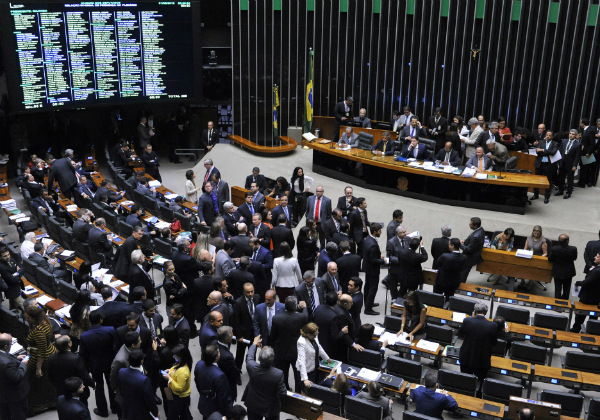 Magistrados e procuradores preparam dossiê antirreforma para parlamentares