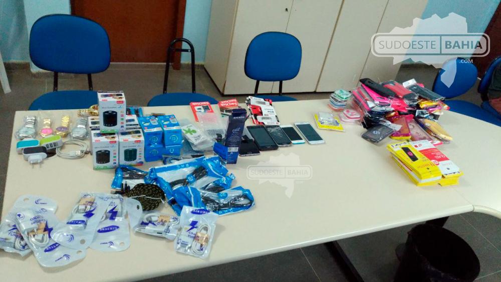 Guanambi: PM detém trio com drogas e objetos eletrônicos sem notas fiscais