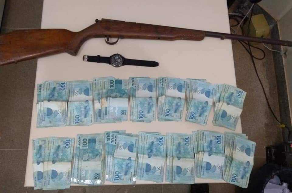 Paramirim: Polícia Civil recupera dinheiro roubado e prende suspeitos do crime