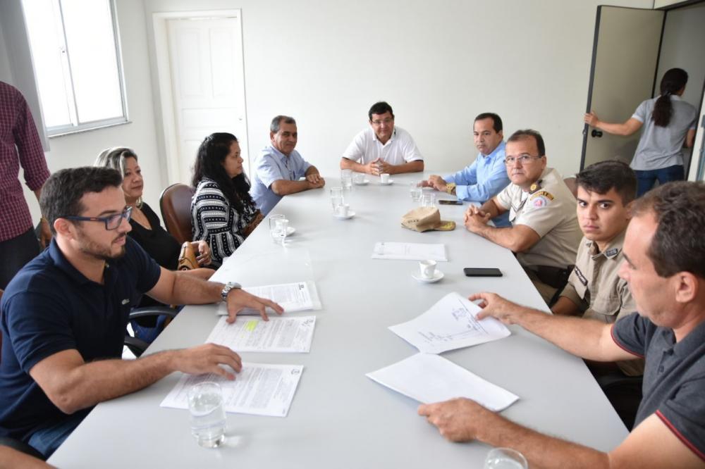 Reunião entre a Prefeitura de Guanambi e Polícia Militar define instalação do novo sistema de videomonitoramento com mais 43 câmeras
