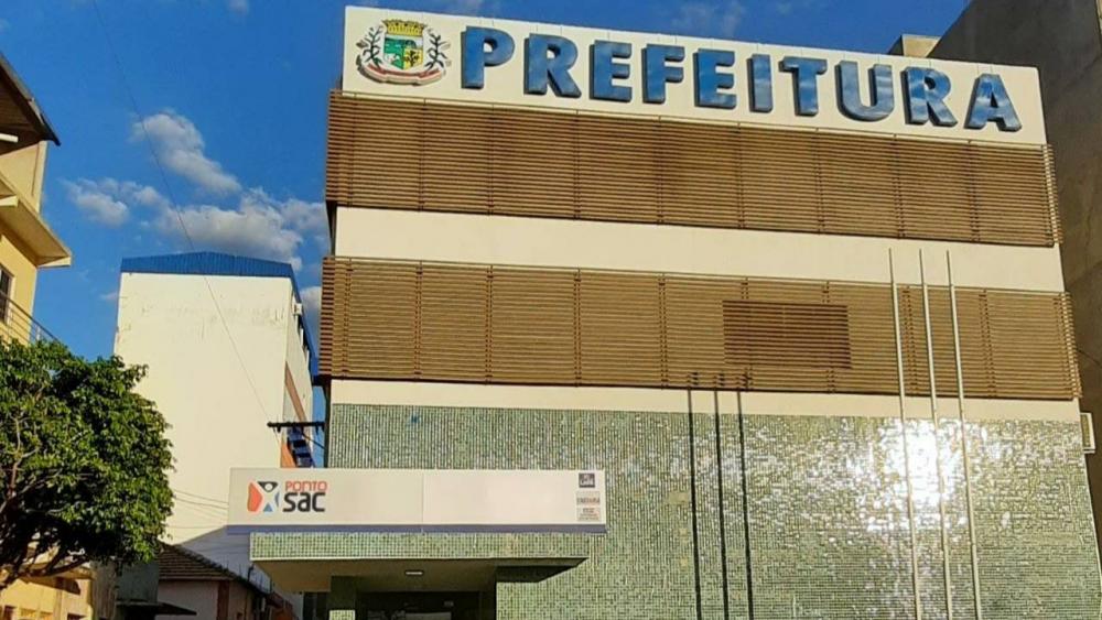Prefeitura de Bom Jesus da Lapa abre inscrições para quase 1,2 mil vagas em concursos públicos
