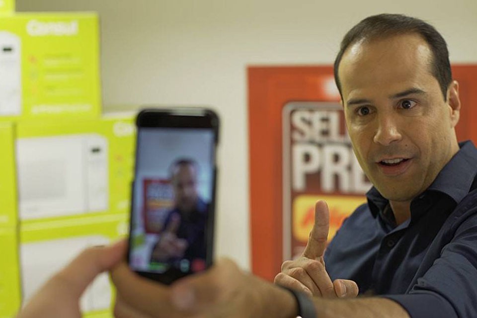 Pela segunda vez, MP denuncia dono da Ricardo Eletro por sonegação de impostos