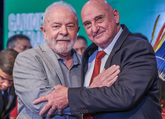 Governo publica exoneração de Dias e nomeia Cappelli como ministro-chefe interino do GSI