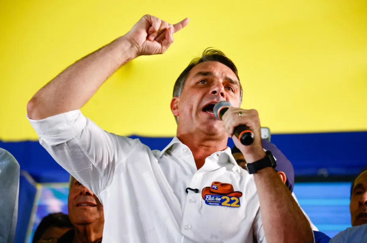 Flávio diz que defesa de mudança na Constituição é sobre reforma do Judiciário e maioridade penal