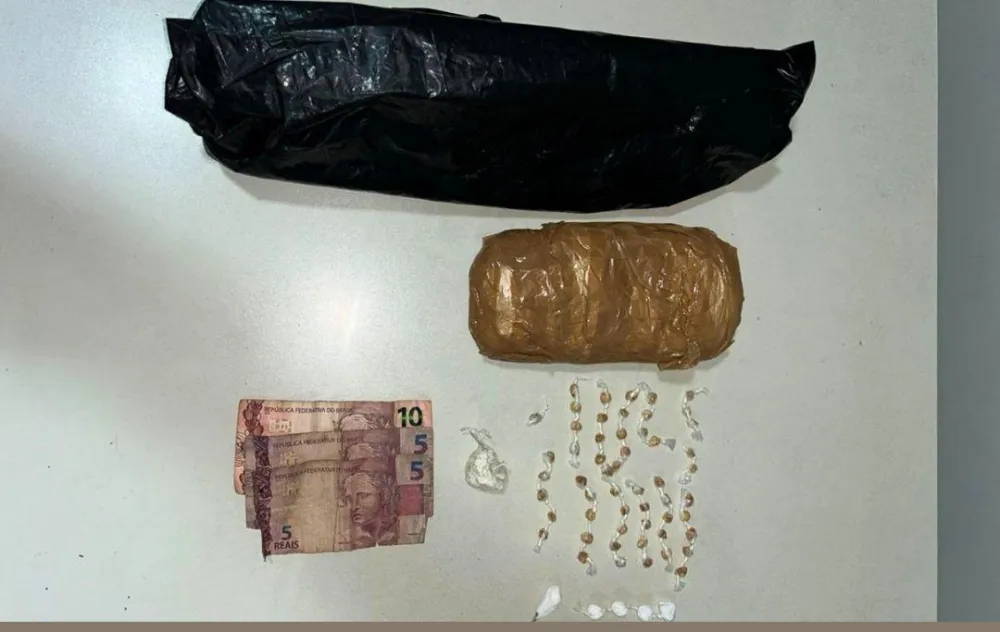 Suspeito de tráfico é detido com drogas em Sítio do Mato