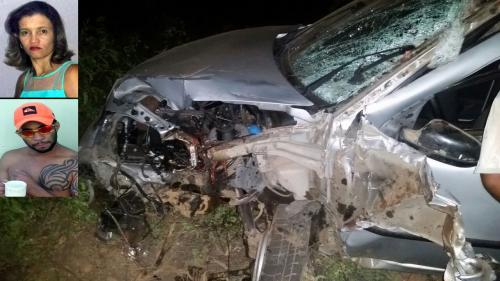 Colisão entre moto e carro deixa duas pessoas mortas na BR-030