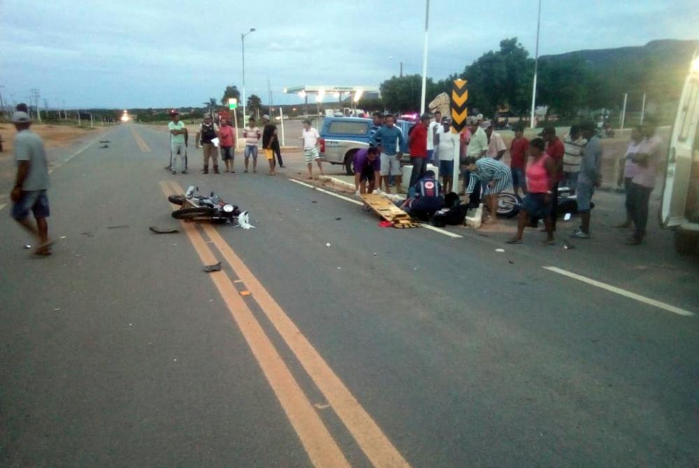 Palmas de Monte Alto: Três pessoas ficam feridas após colisão entre motos na BR-030