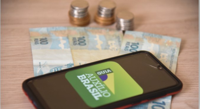Auxílio Brasil começa a ser pago nesta sexta; 2,5 milhões de famílias ficam de fora
