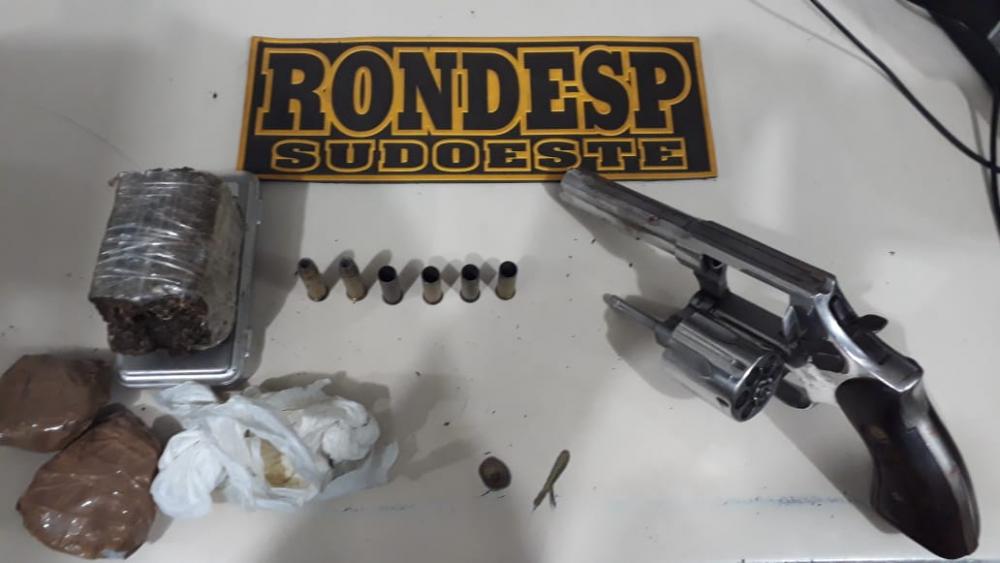 Traficante de drogas morre durante troca de tiros com a Rondesp na cidade de Tanhaçu