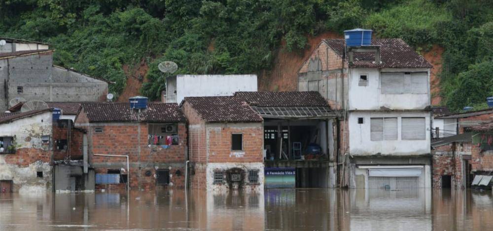 Defensoria anuncia ações em apoio às pessoas afetadas pela chuva na Bahia