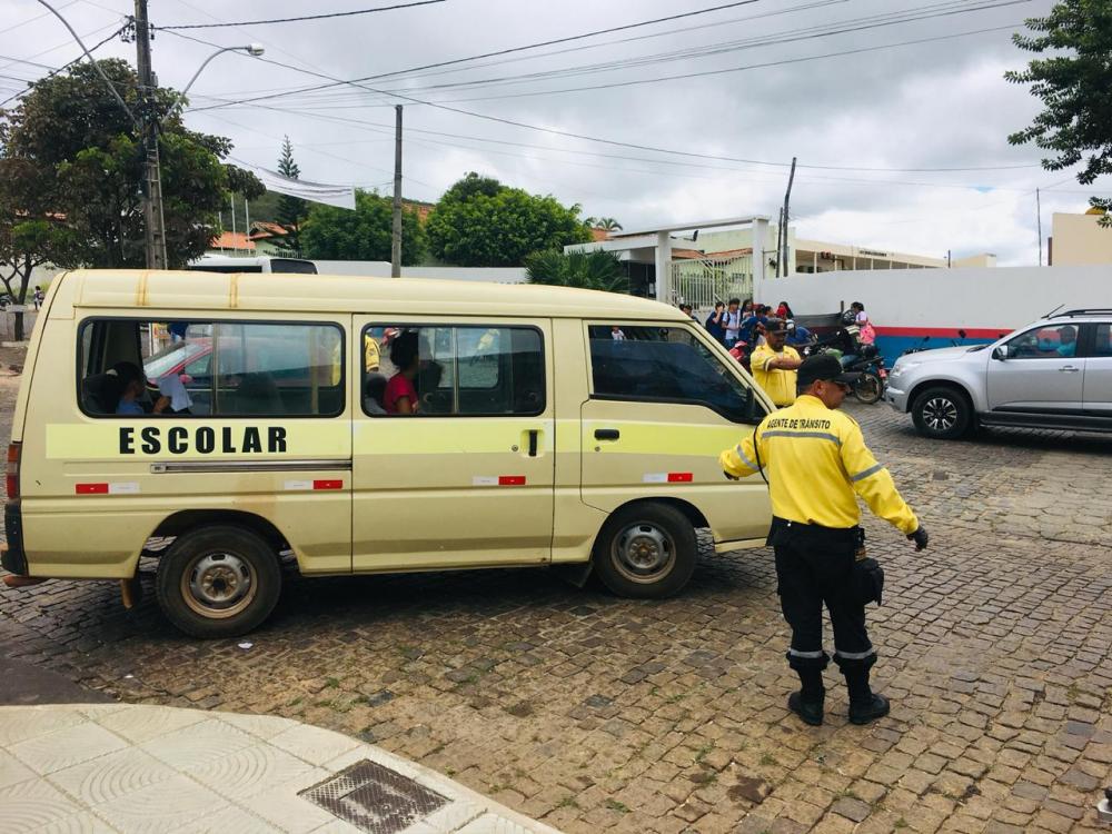 Prefeitura de Caetité realiza fiscalização contínua no transporte escolar do município