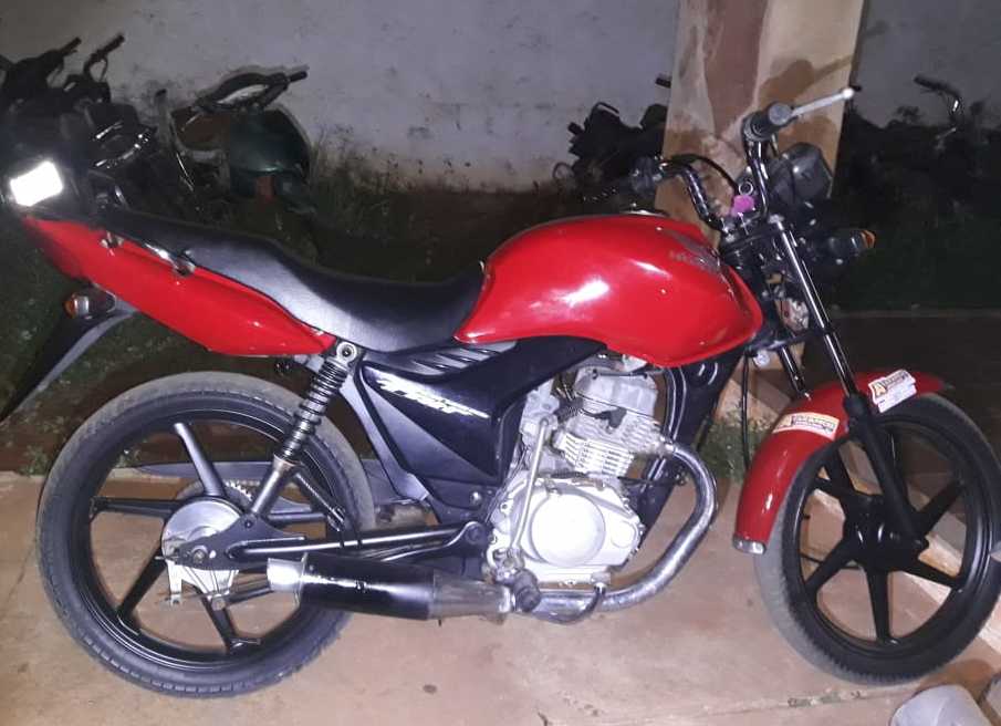 Caculé: Polícia Militar recupera veículo com restrição de furto/roubo e detém suspeito 