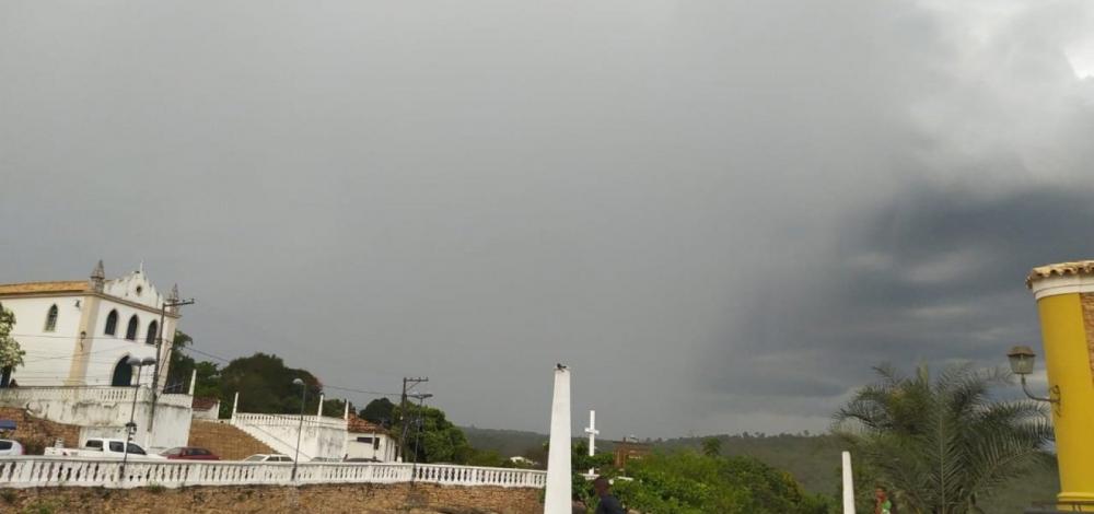 Com noite chuvosa, incêndios na Chapada Diamantina são amenizados em diferentes pontos