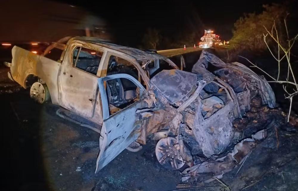 Região: Colisão frontal deixa dois mortos; vítimas foram carbonizadas