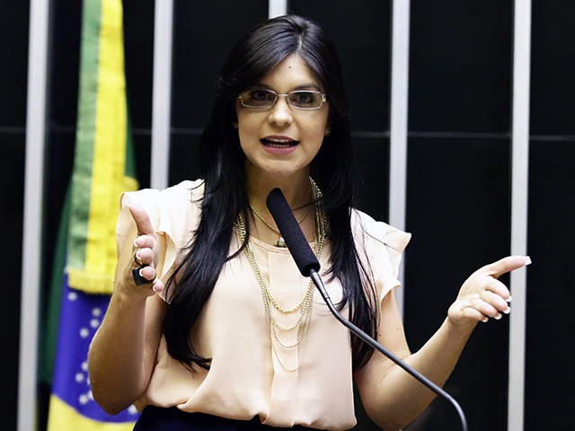 Ex-aliada de Bolsonaro, deputada diz que não é surpresa pedido de demissão de Moro: 'Os dois não estão bem'