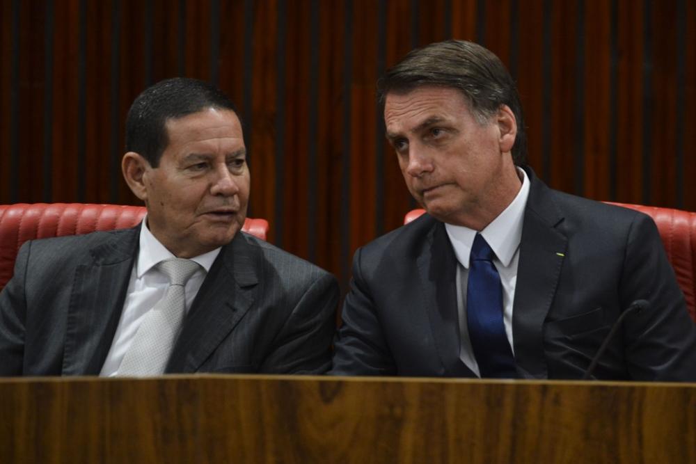 Aliados se alarmam com erros e recuos no governo Bolsonaro