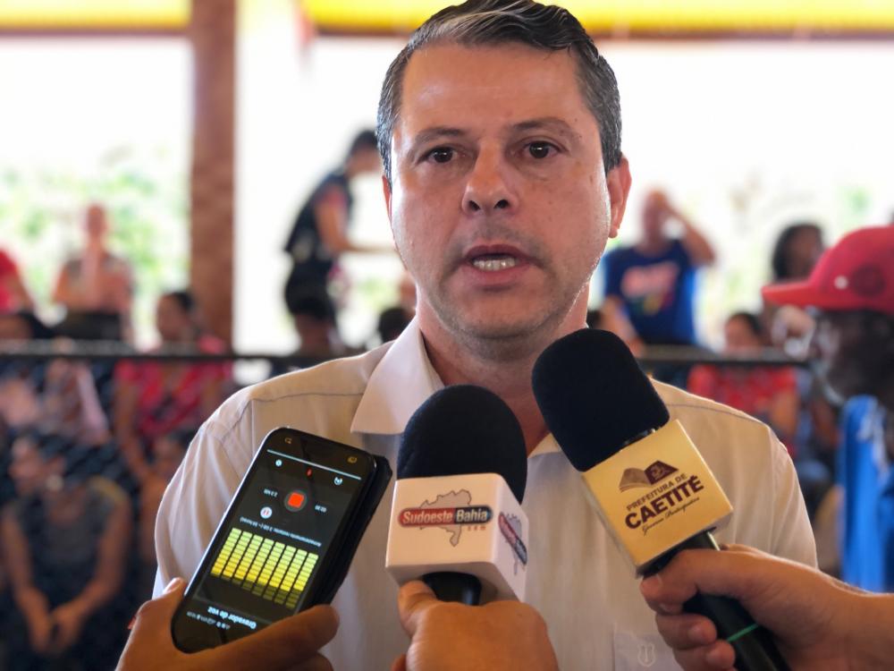 Caetité: Famílias assinam contratos para o recebimento das 300 casas do "Minha Casa, Minha Vida"