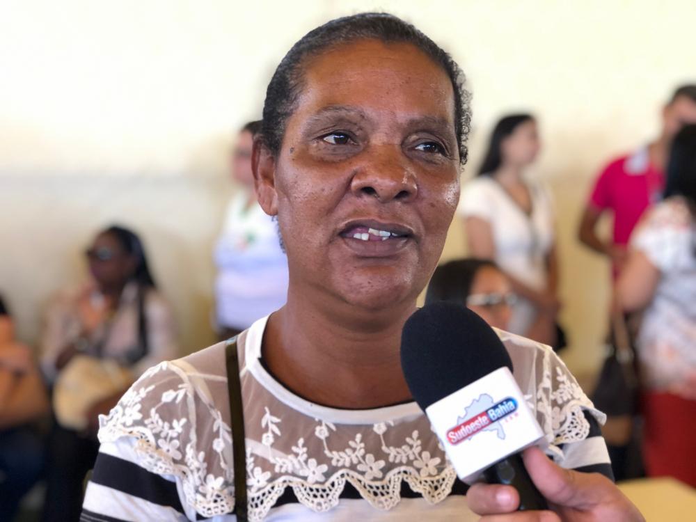Caetité: Famílias assinam contratos para o recebimento das 300 casas do "Minha Casa, Minha Vida"