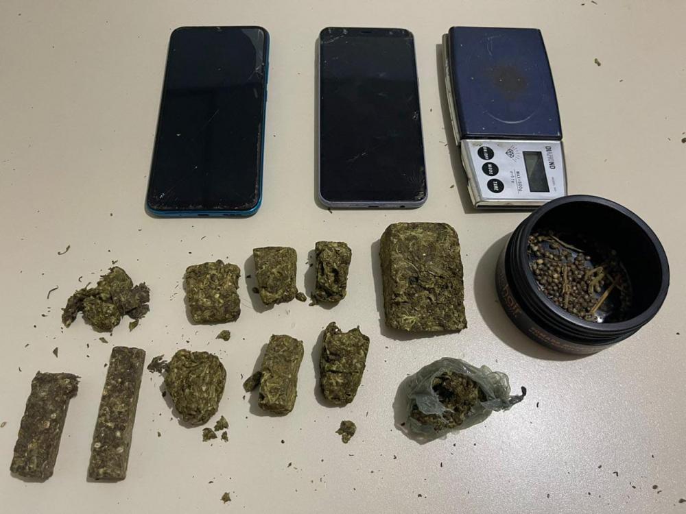 Dupla acusada de tráfico de drogas é presa em Igaporã 