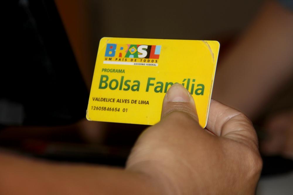 Novo reajuste do Bolsa Família deve ficar em torno de 6%