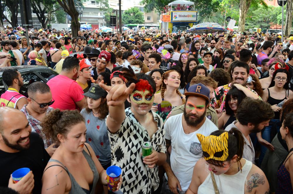 Carnaval com Saúde: entre glitter, confetes e prevenção